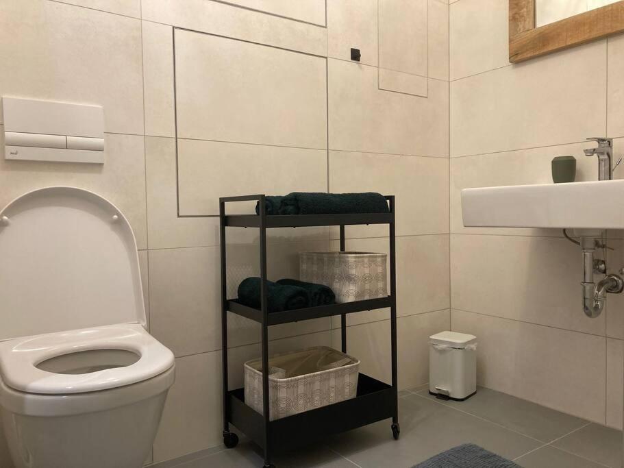 Komfortny Apartman A407 V Centre Nr, Bez Kuchyne, Parkovisko Zdarma Нитра Экстерьер фото